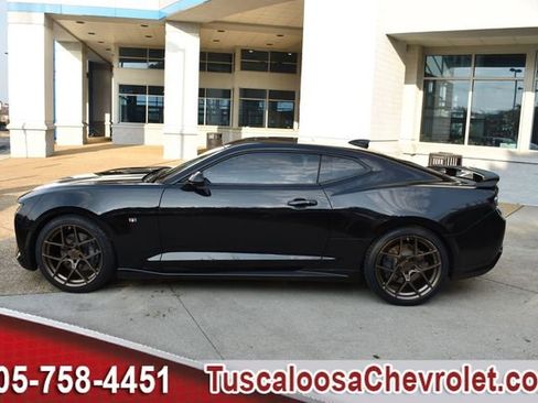 Used 2018 Chevrolet Camaro SS image 6