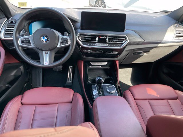 Used 2024 BMW X4 xDrive30i w/ Premium Package AWD/4WD image 11