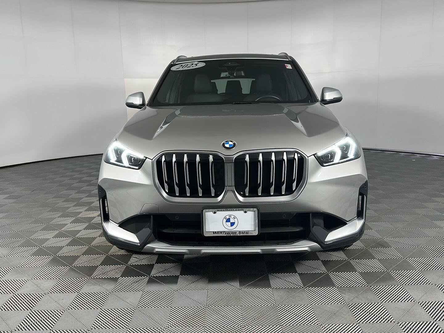 Used 2024 BMW X1 xDrive28i w/ Convenience Package AWD/4WD image 5