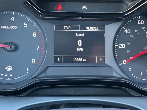 Used 2025 Chevrolet Trax LS image 28