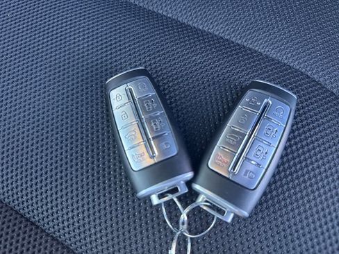 Used 2024 Genesis GV70 2.5T w/ Sport Prestige Package image 30