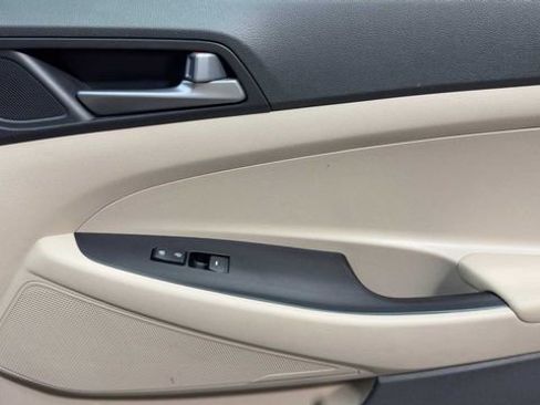 Used 2017 Hyundai Tucson SE image 12