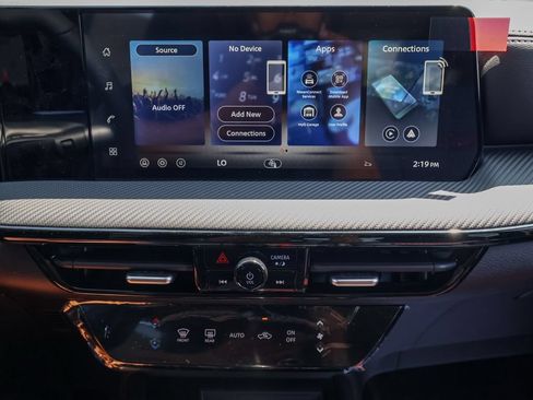 New 2026 Nissan Kicks SR FWD image 29