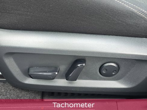 Used 2023 Nissan Rogue SV image 14