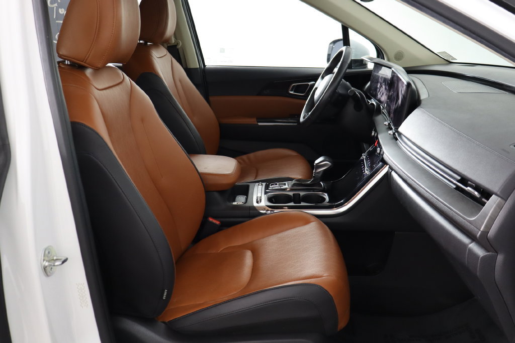 Used 2024 Kia Carnival SX FWD image 18