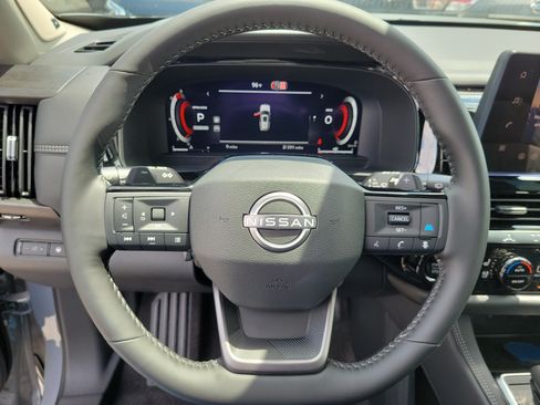 New 2026 Nissan Pathfinder Platinum w/ Cargo Package FWD image 17