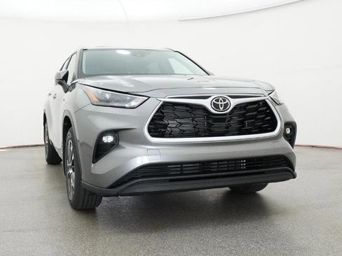New 2026 Toyota Highlander XLE image 31