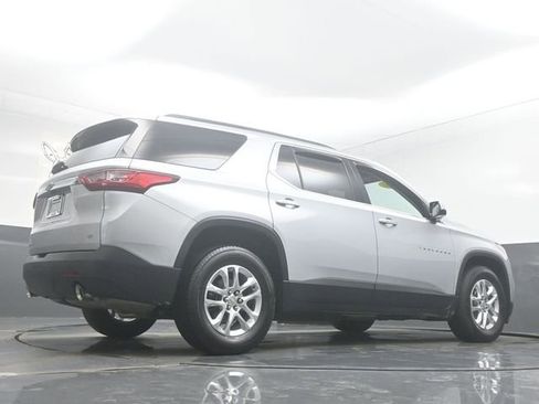 Used 2020 Chevrolet Traverse LT image 34