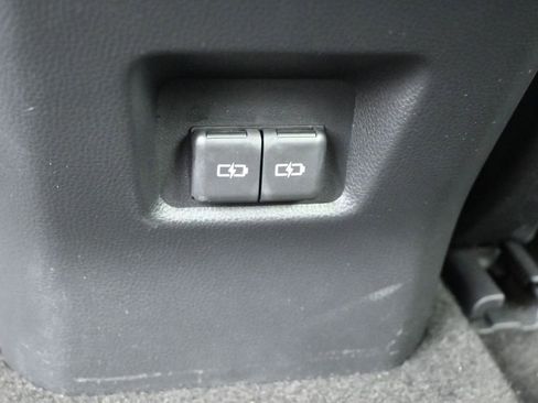 Used 2022 Toyota RAV4 XLE w/ Convenience Package AWD/4WD image 17