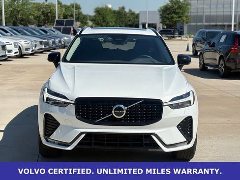 Certified 2025 Volvo XC60 B5 Core AWD/4WD image 4