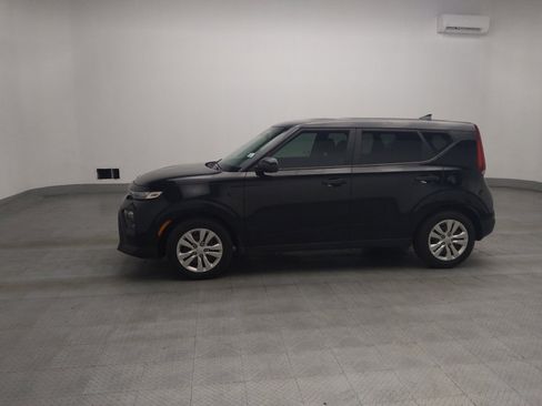 Used 2020 Kia Soul LX image 2