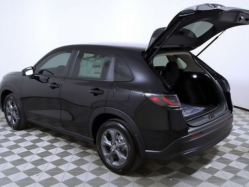New 2026 Honda HR-V LX image 10