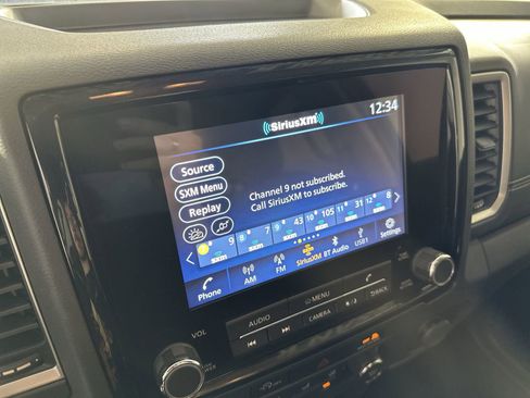 Used 2024 Nissan Frontier SV w/ Technology Package RWD image 16