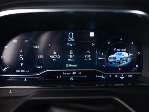 Used 2022 GMC Yukon XL SLT w/ SLT Luxury Package image 37