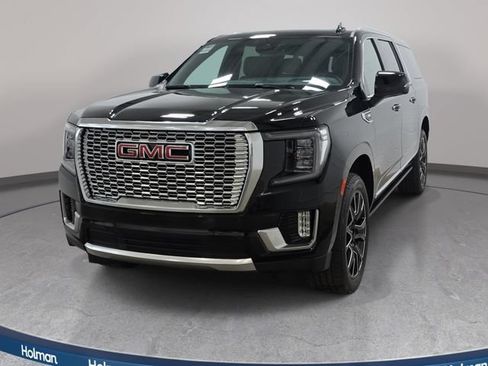 Used 2024 GMC Yukon XL Denali AWD/4WD image 1
