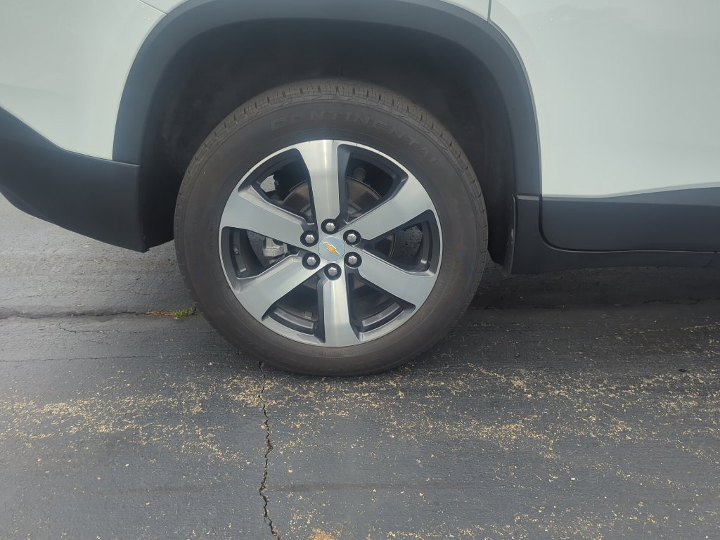 Certified 2023 Chevrolet Traverse LT w/ LT Premium Package AWD/4WD image 13