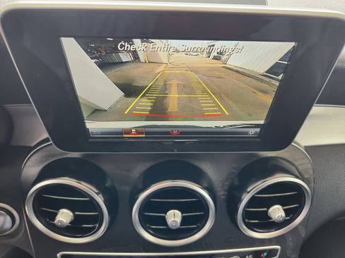 Used 2019 Mercedes-Benz GLC 300 image 13