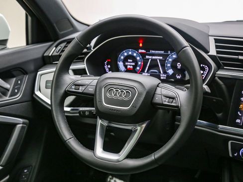 Certified 2025 Audi Q3 2.0T Premium w/ Convenience Package AWD/4WD image 16