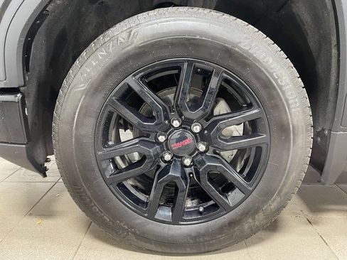 Used 2024 GMC Sierra 1500 Elevation w/ LPO, Elevation Black Package AWD/4WD image 7