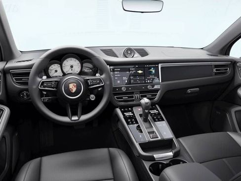 Certified 2023 Porsche Macan S AWD/4WD image 6