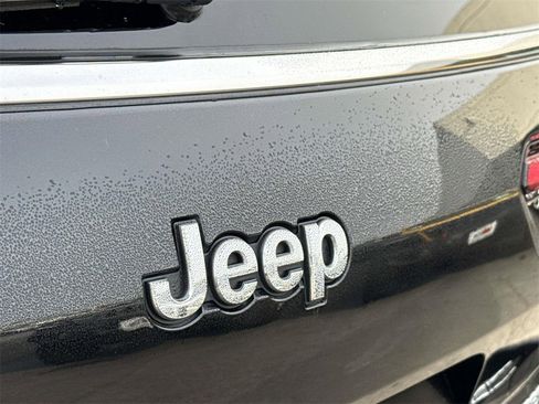 Used 2021 Jeep Grand Cherokee L Limited image 5