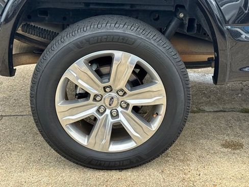 Used 2019 Ford F150 Platinum w/ Equipment Group 701A Luxury AWD/4WD image 44