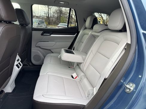 New 2026 GMC Terrain Denali w/ LPO, Black Badging Package image 11