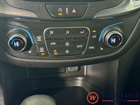 Used 2022 Chevrolet Equinox LT image 16