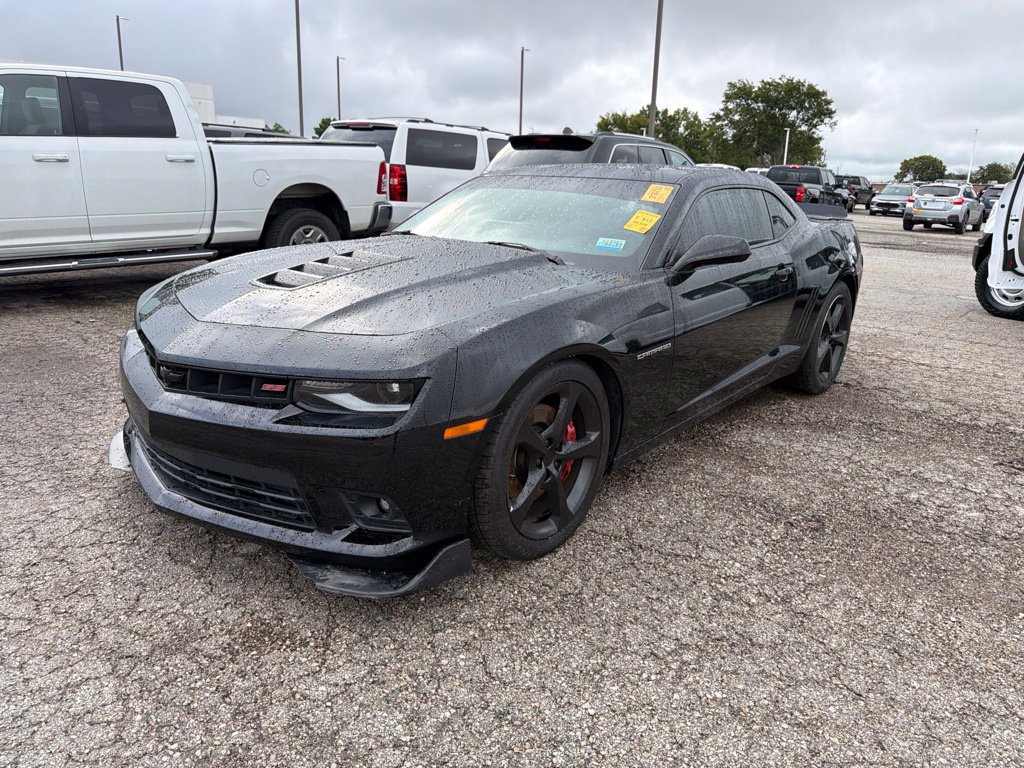 Used 2014 Chevrolet Camaro SS w/ RS Package RWD image 3