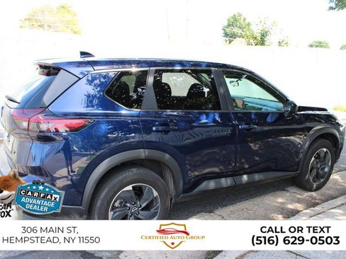 Used 2024 Nissan Rogue SV FWD image 5