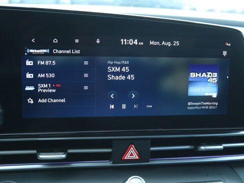 New 2025 Hyundai Elantra Limited image 23