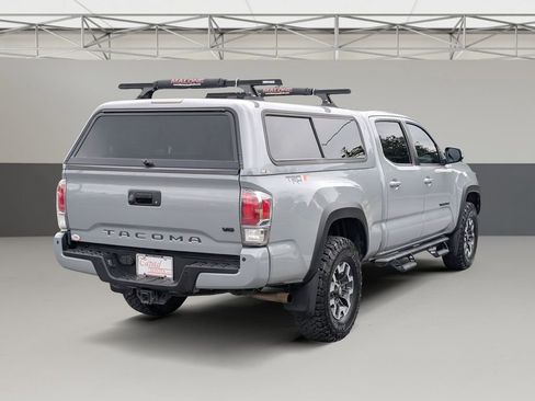 Used 2020 Toyota Tacoma TRD Off-Road image 7