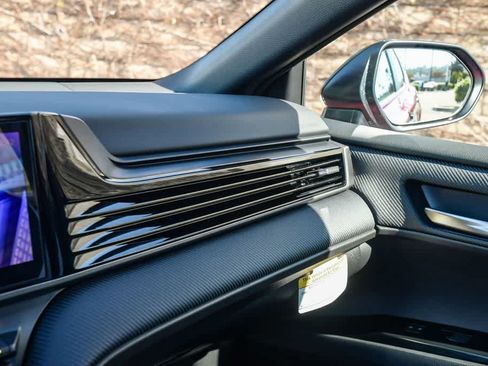 New 2026 Toyota Camry Hybrid FWD image 22