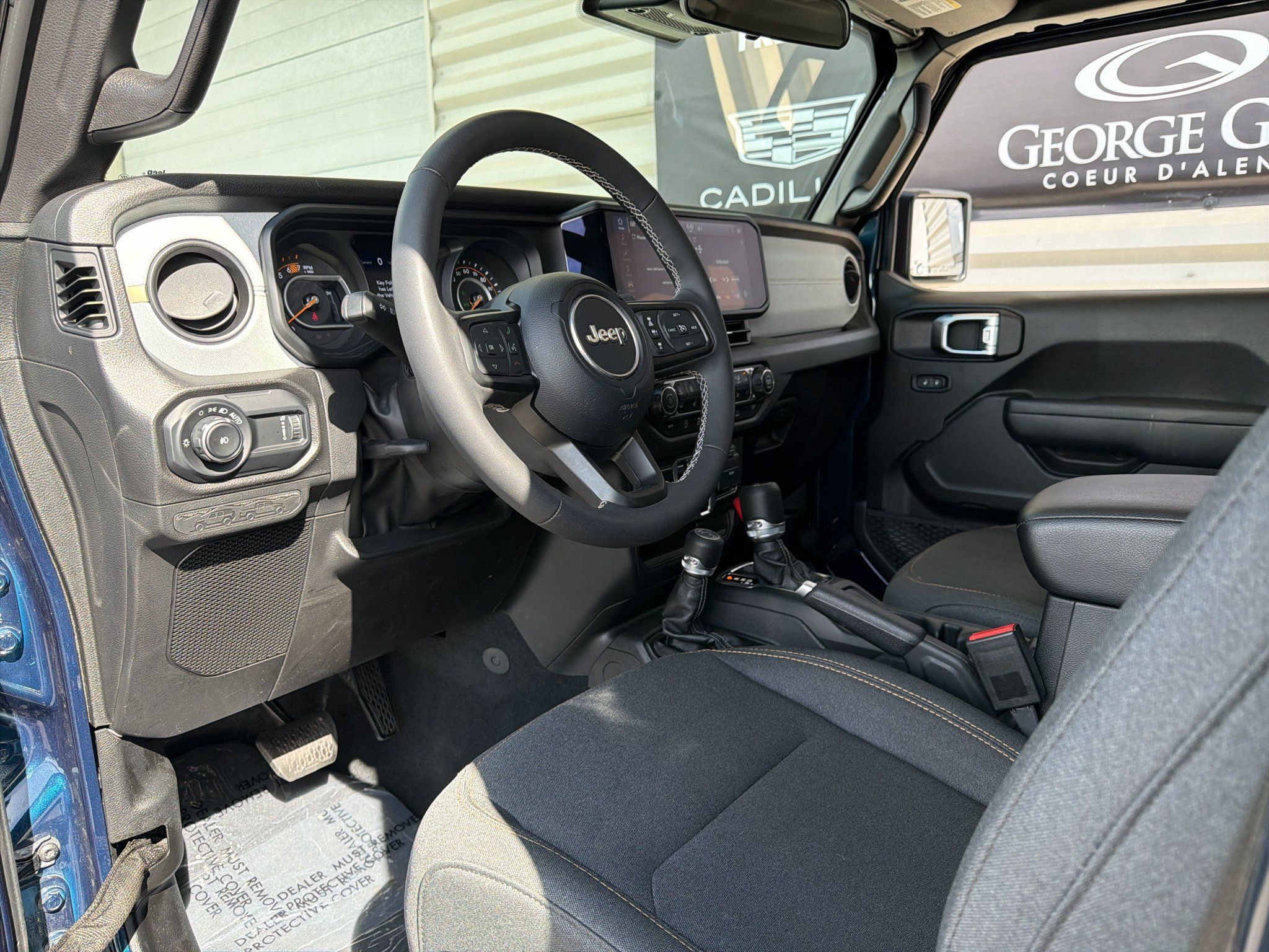 Used 2025 Jeep Wrangler Unlimited Sport AWD/4WD image 10