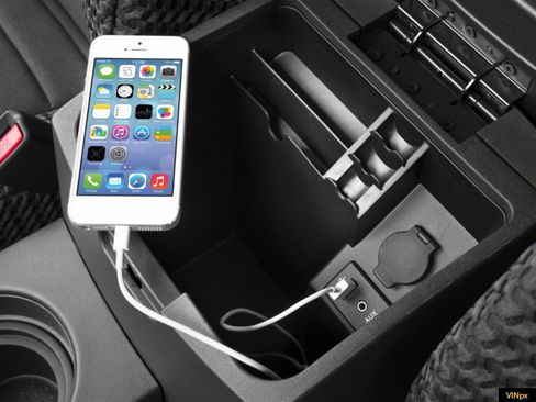 Used 2015 Nissan Frontier SV image 14