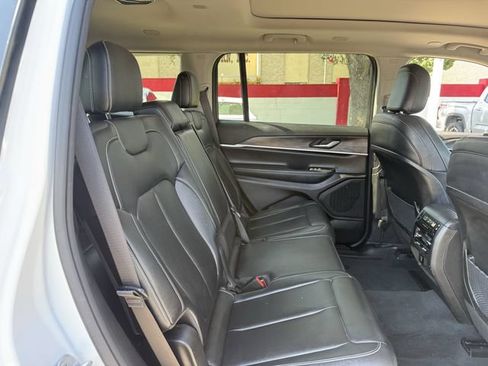Used 2023 Jeep Grand Cherokee L Limited RWD image 30