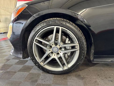 Used 2014 Mercedes-Benz E 350 4MATIC Sedan image 28