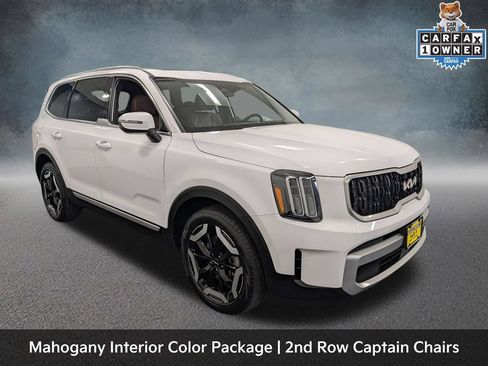 Certified 2024 Kia Telluride EX w/ EX Captain's Chair Package AWD/4WD image 3