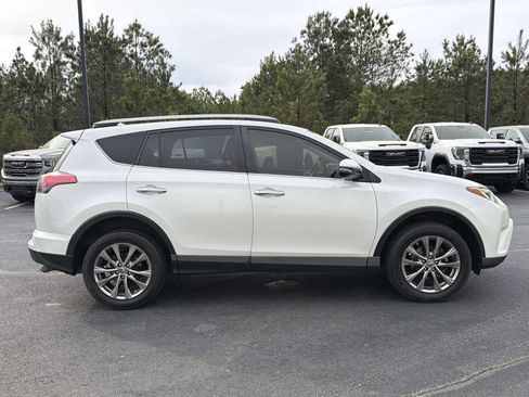 Used 2018 Toyota RAV4 Limited image 29