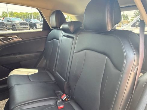 Used 2024 Kia Sportage EX FWD image 36