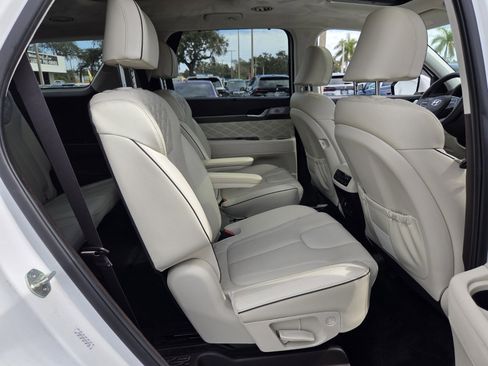 Used 2021 Hyundai Palisade Calligraphy image 16