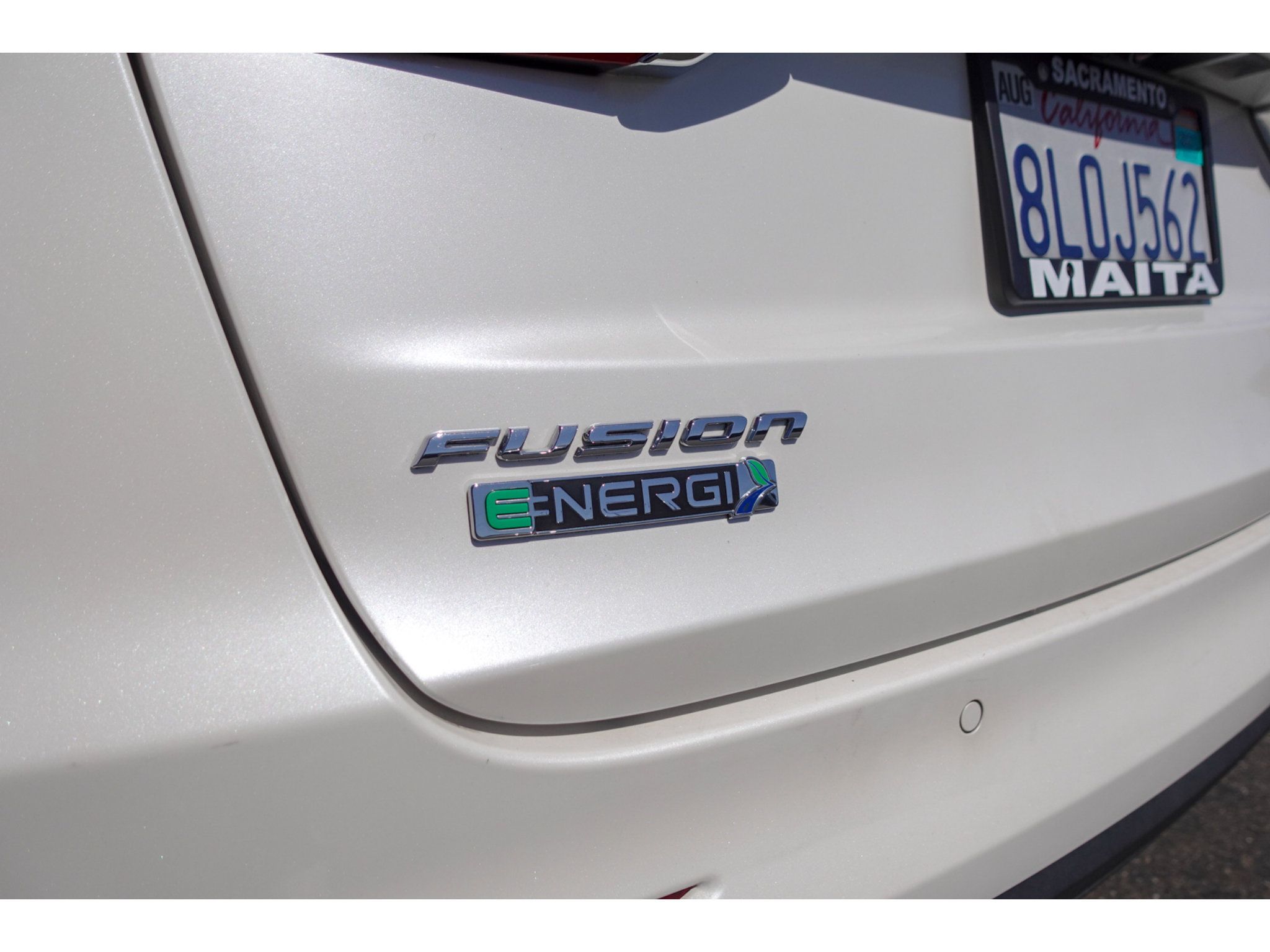 Used 2019 Ford Fusion Energi Titanium FWD image 25