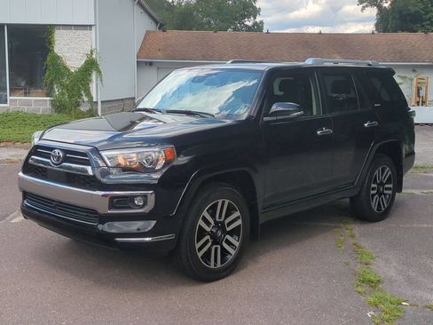 Used 2024 Toyota 4Runner Limited AWD/4WD image 8