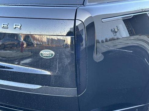 Used 2023 Land Rover Range Rover SE image 17