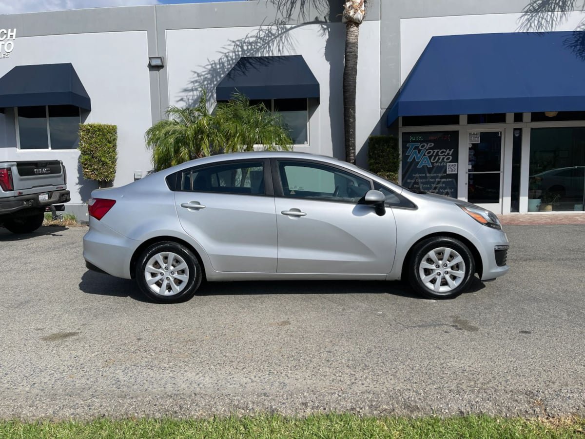 Used 2016 Kia Rio LX w/ Power Package FWD image 4
