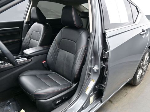 Used 2023 Nissan Altima 2.0 SR image 11