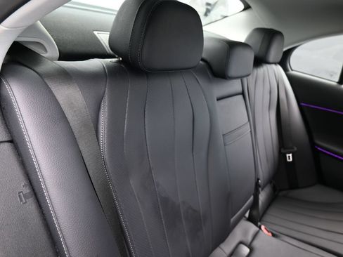 Used 2025 Mercedes-Benz E 350 Sedan image 41