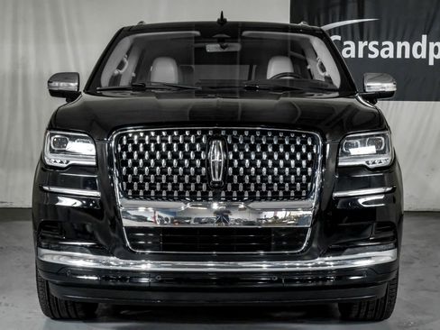 Used 2022 Lincoln Navigator Black Label image 3