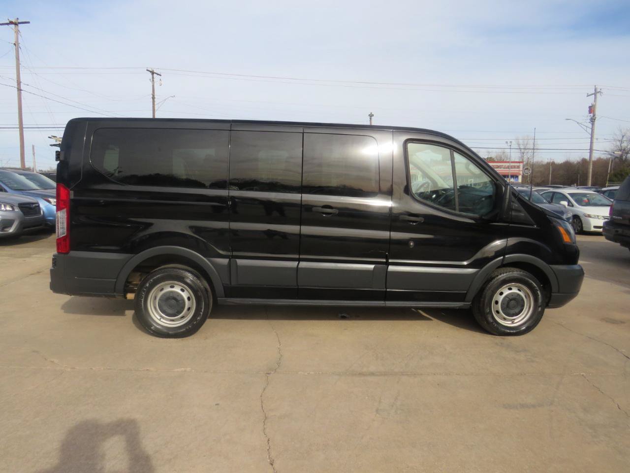 Used 2018 Ford Transit 150 130 Low Roof Wagon RWD image 5