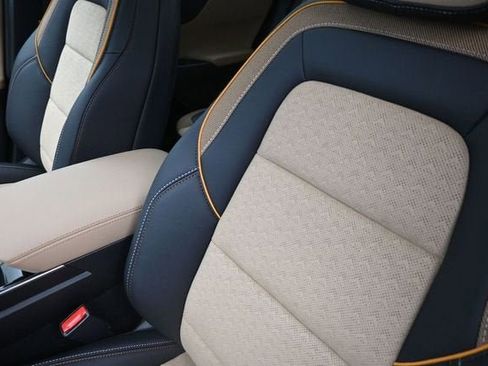 New 2026 Chevrolet Equinox ACTIV w/ Convenience Package III FWD image 17